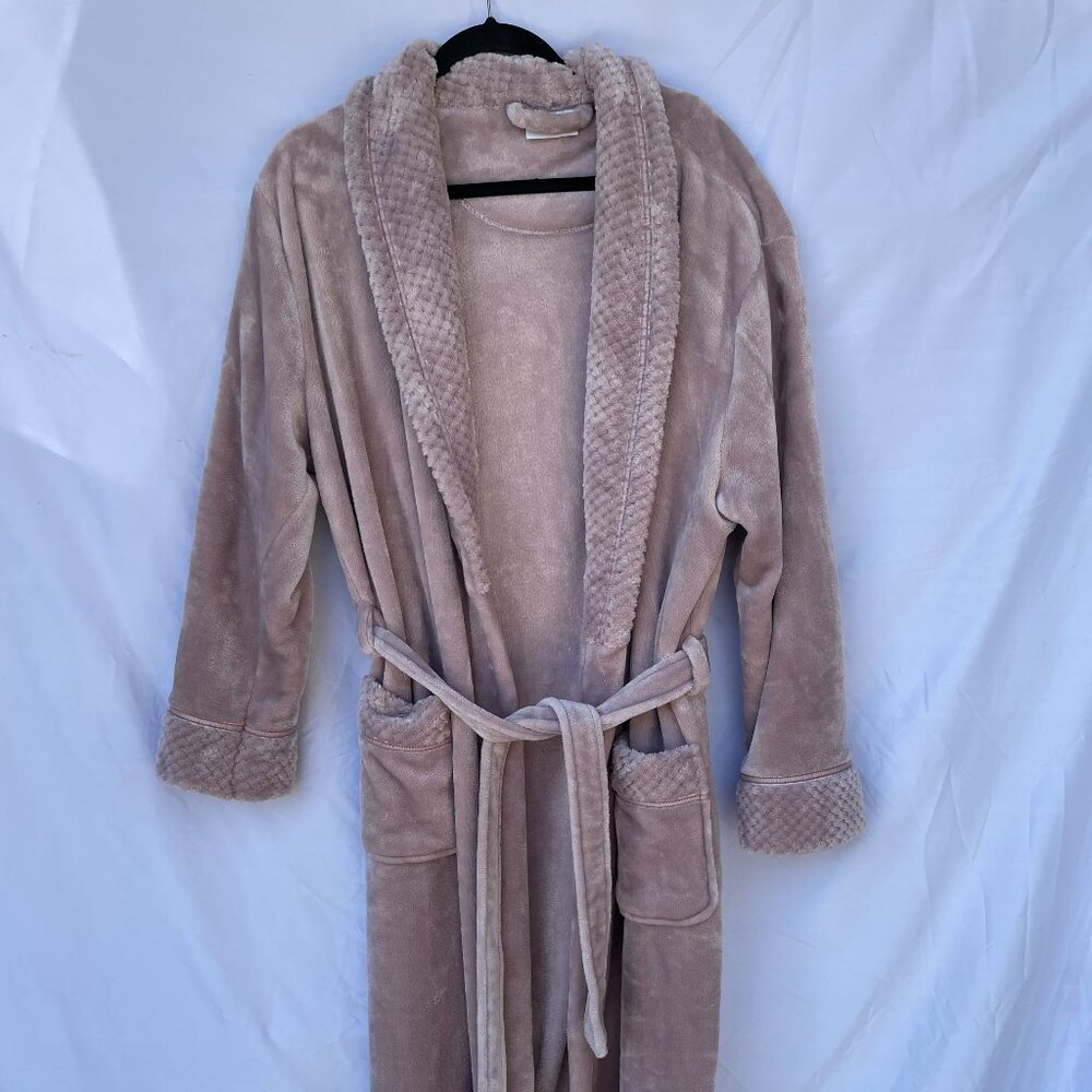 Turquaz fluffy mauve robe size large